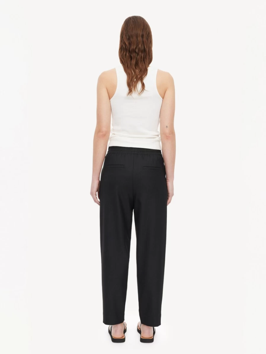 By Malene Birger Women's Remi Trousers in Black - High-Waisted Slim Fit Pants